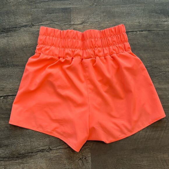 New In Large Coral Active Stretch Short - Picture 9 of 9